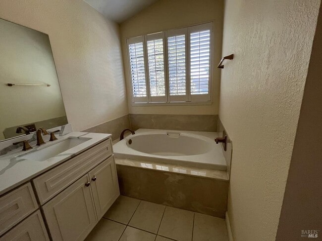 Photo - 7216 Roxanne Ln