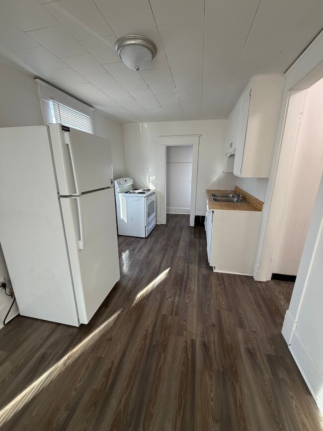 Photo - 304 Ewing Ave