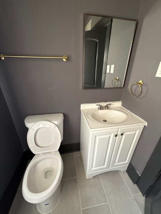 Affordable Co-Living Units (1–4 Rooms Available) Near Central Memphis