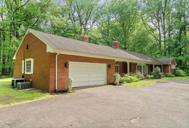 Photo - 12 Jenick Ln