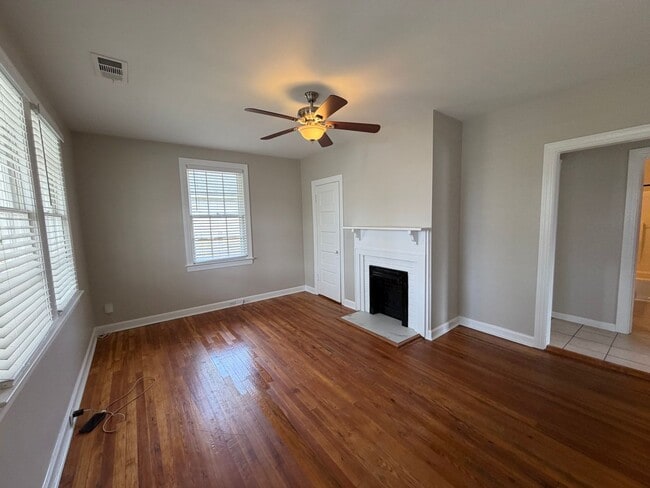 Photo - Cozy 2/1 Brick House in Celanese- $1,250