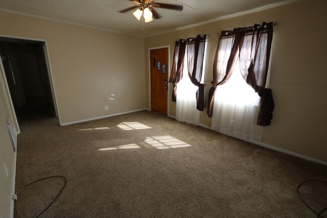 Photo - 2408-2410 Flint Hills Dr Unidad 2410 Flint Hills Dr