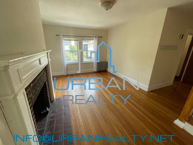 Living Room - 46 Radnor Rd Unit 1