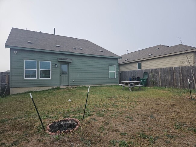 Photo - 4 Bedroom with 2 car garage