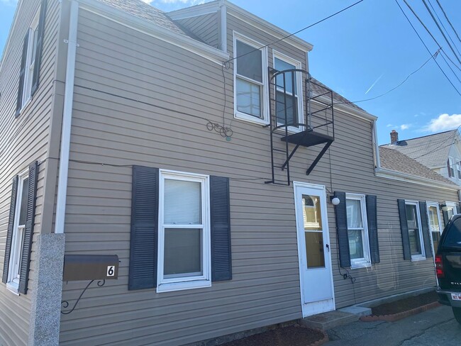 4-6 Oliver Ct - 4-6 Oliver Ct Unit 4 Oliver Court