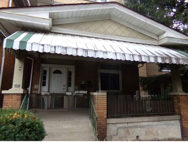 Building Photo - 115 Merrimac St Unit 1