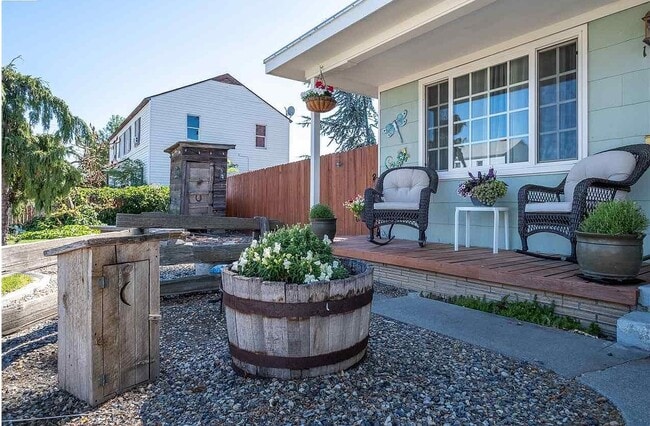 Photo - 1505 Thayer Dr