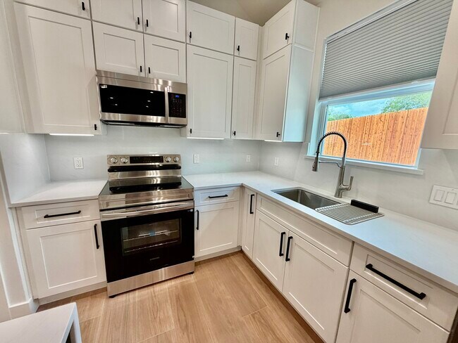 Photo - 16106 Archway Dr