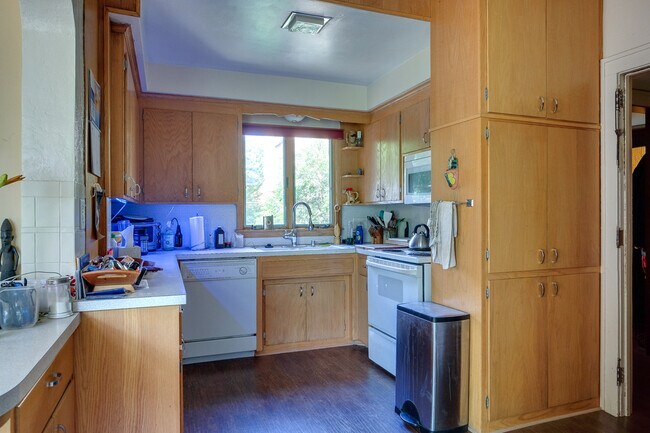 Photo - Jager Saratoga Unit Saratoga Low