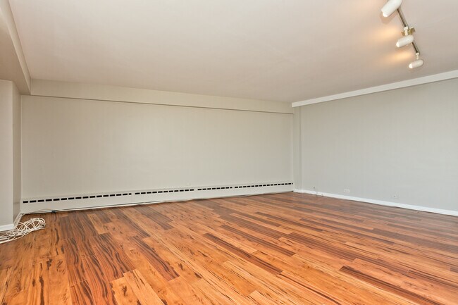 Photo - 3410 N Lake Shore Dr Unit 14F