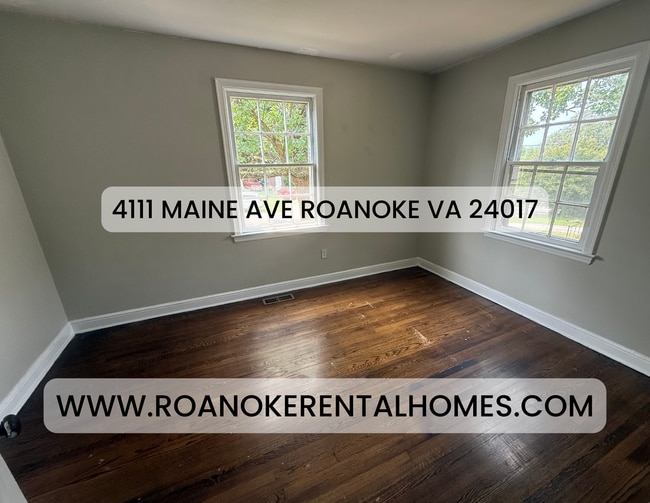 Photo - 4111 Maine Ave NW