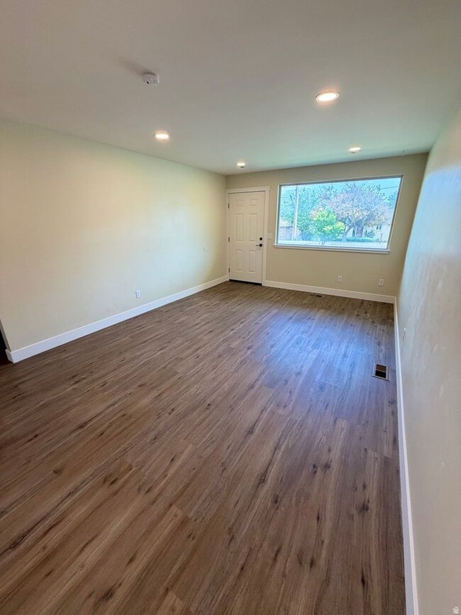 Photo - Modern & Updated Living in the Heart of Draper