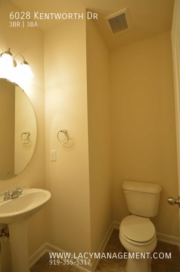 Photo - 6028 Kentworth Dr