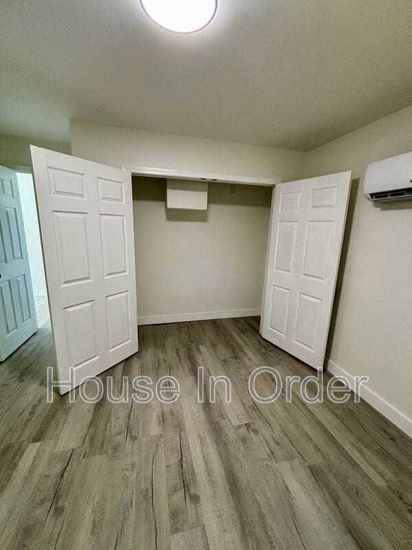 211 Cowan St
