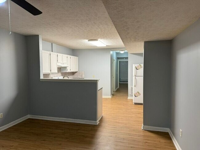 Photo - 1612 W Market St