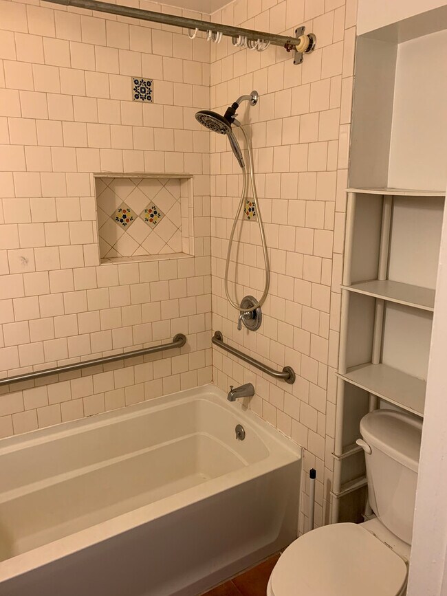 Photo - 311 52nd St Unit A