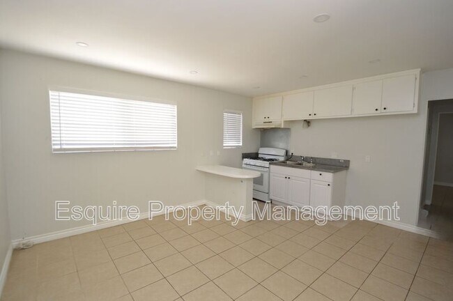 Photo - 421 FIRST STREET Unit B