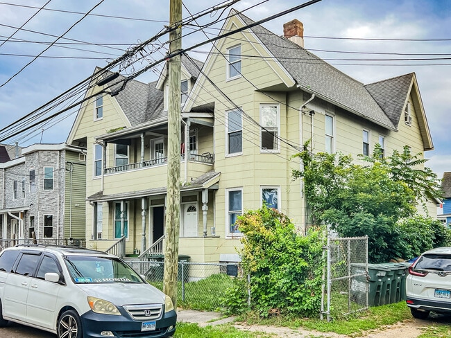 Photo - 193 Hanover St Apartment