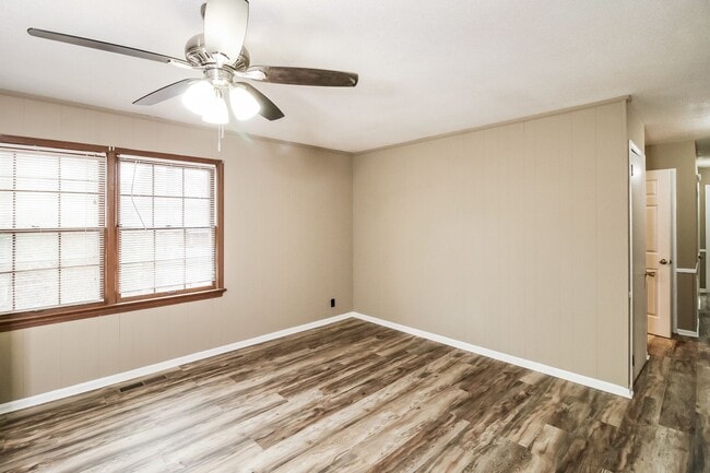 Photo - 3001 Green Grove Cir NE