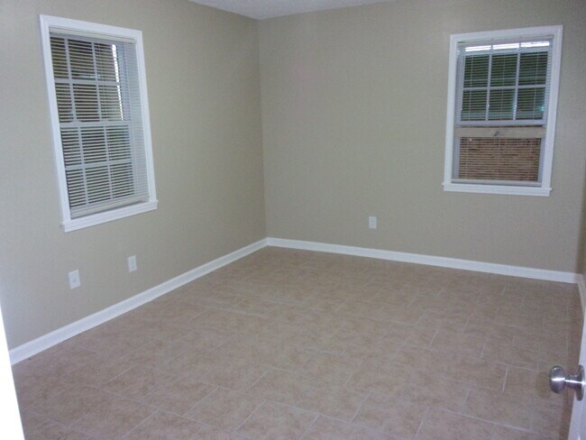 Photo - 1150 N McNeil St Unidad 1150