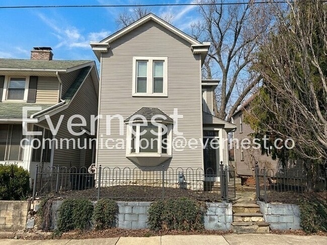 Building Photo - 112 Hanford St Unit a