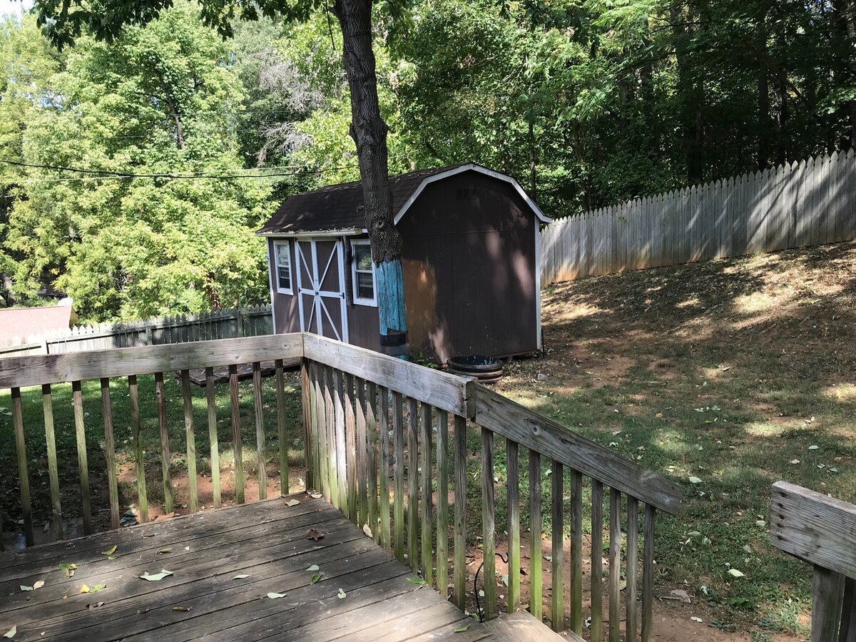 Photo - 499 S Bostian St