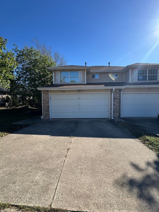 Building Photo - 3708-3710 Prescott Dr Unit 3710