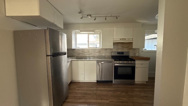 Photo - 310 SW 122nd St