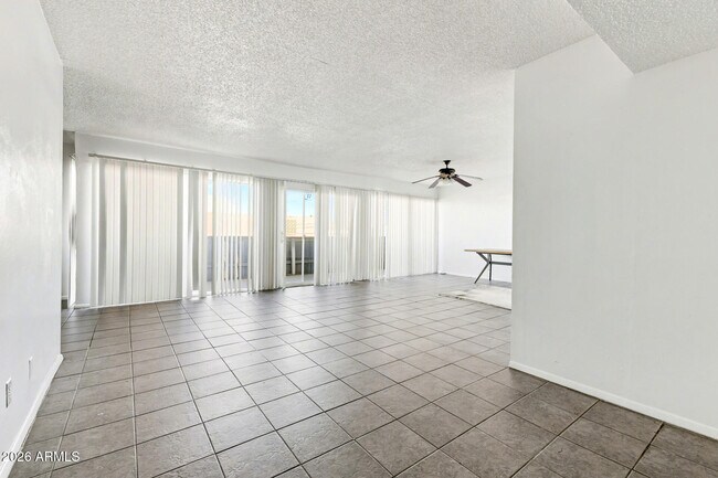 Photo - 6767 N 7th St Unidad 217