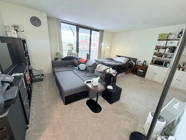 Building Photo - 60 Longwood Ave Unit 206