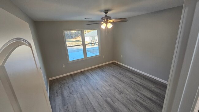 Photo - 211A White Eagle