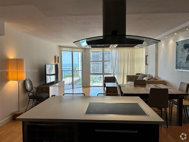 Building Photo - 1865 Brickell Ave Rental