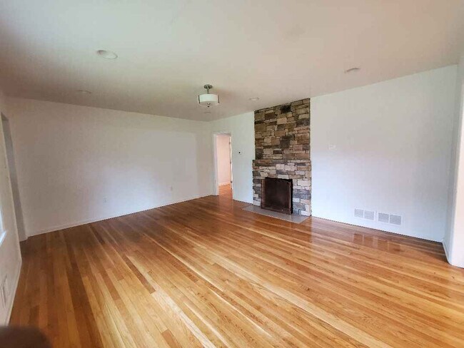 Room in House on Morris Brown Dr SW