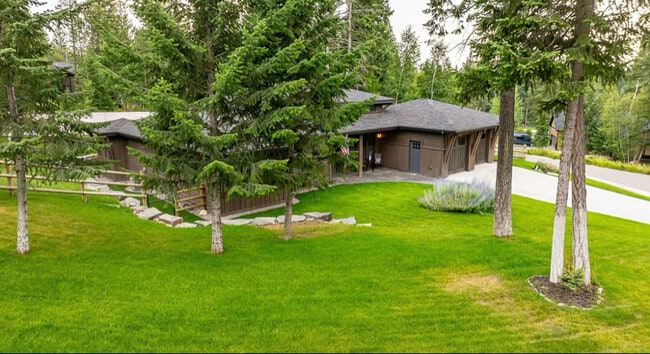 Photo - 136 Turnberry Terrace