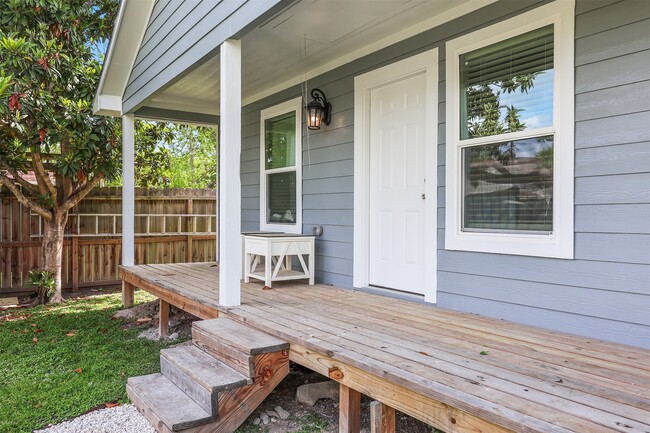 Photo - 5711 Bridlington St