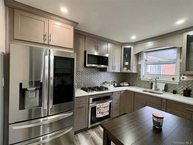 Photo - 264-48 Langston Ave Unit 2nd Floor