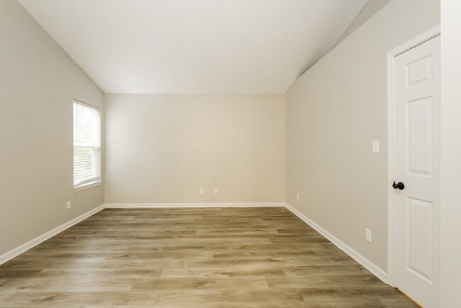 Photo - 1495 Brigade Cir