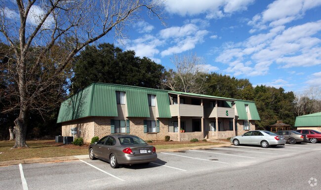 Hounds Run Apartments