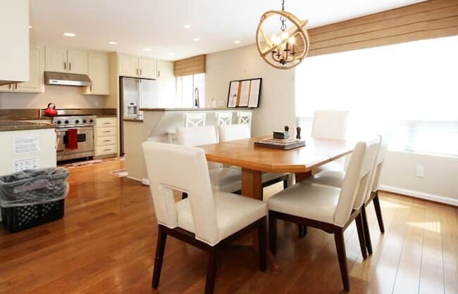 Photo - Ocean views, downtown, bay, luxury big SFH. Gustavo Lopez AMSI