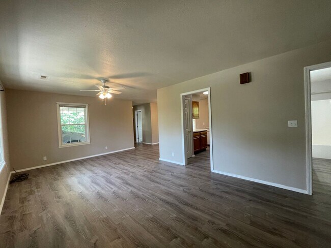 Photo - 111 Mint Ln Unidad 111 Mint Lane  B