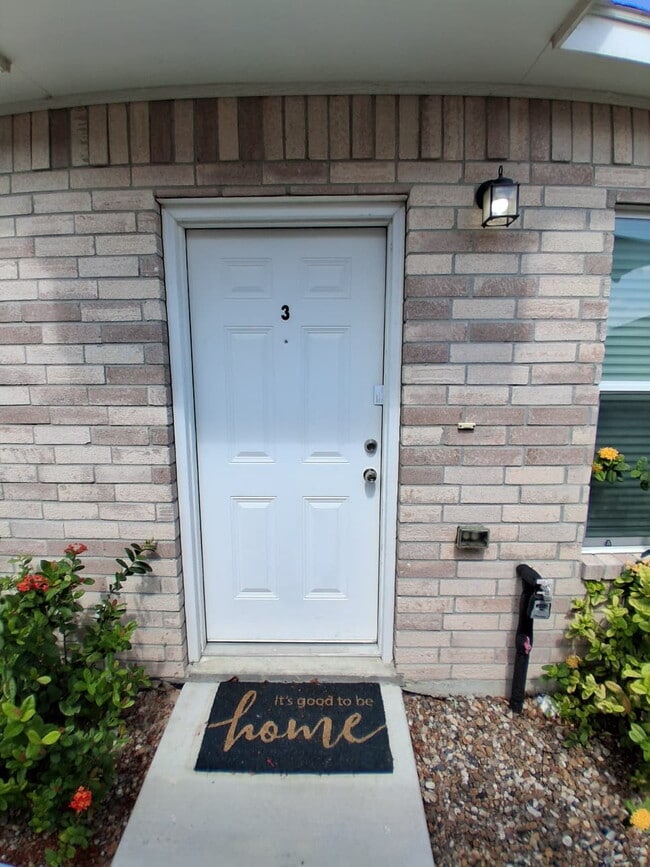 Photo - "Charming 2-Bed, 2-Bath Gem in Alton, TX - Cozy Living at 904 West Kohala!"