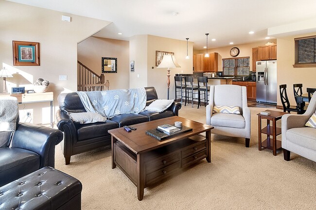 Photo - 44 Linden Ln