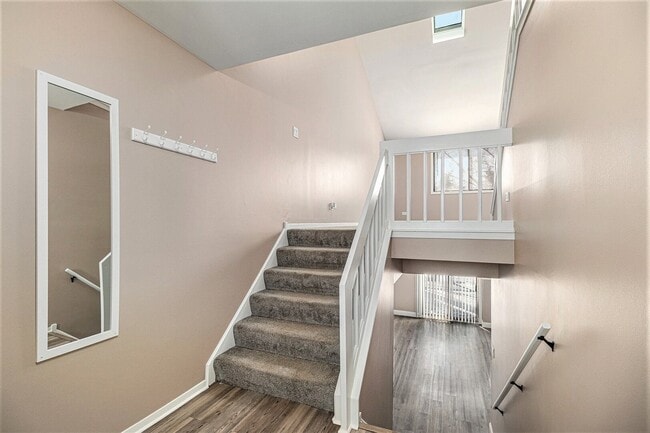 Photo - 1995 Monday Dr