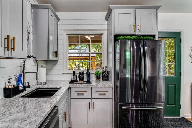 521 Allen Rd NE Unit SI ID1523264P