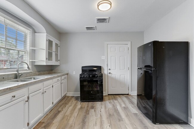 Photo - Cozy 3-Bedroom Home in Algiers – Comfort &...