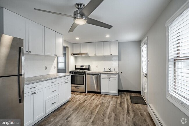 Building Photo - 1512 W Main St Rental