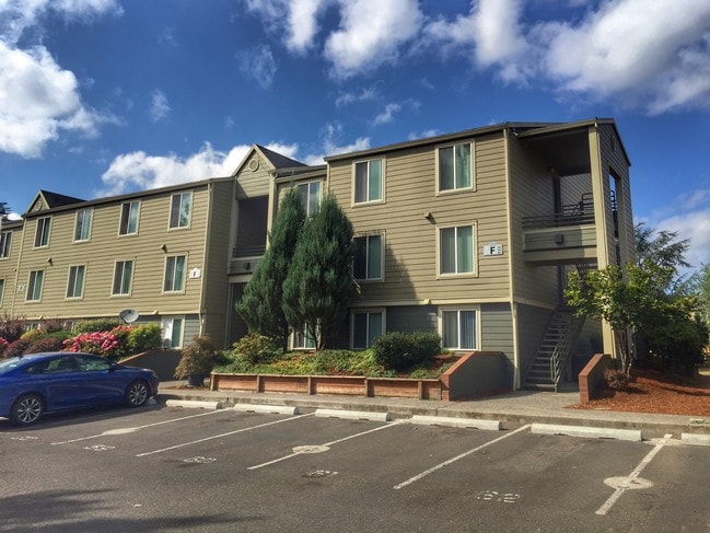 Rockwood Station - Rockwood Station Apartments