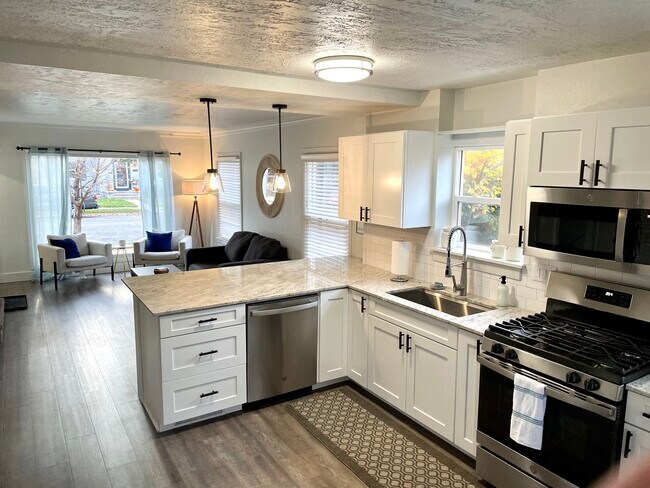 Photo - 546 S 10th Ave Casa Adosada