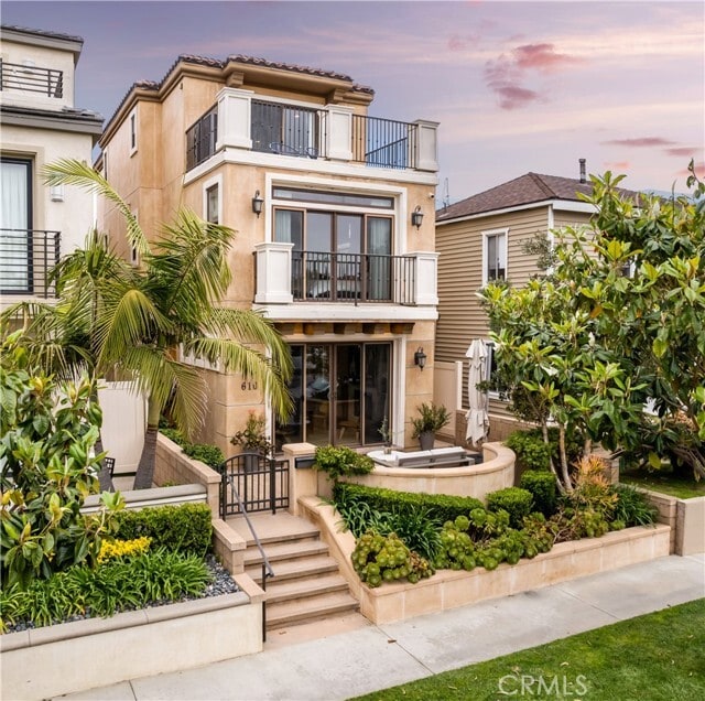 Building Photo - 610 17th St