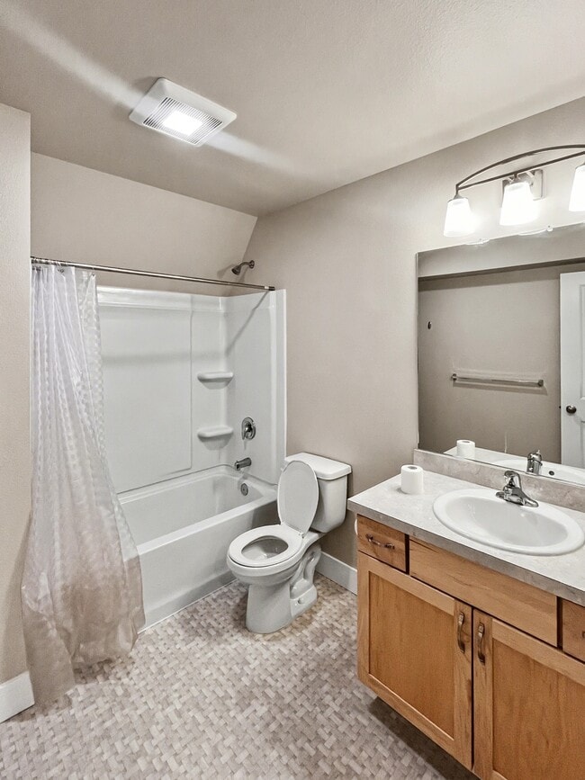 Photo - 20110 Eagles Nest Ct